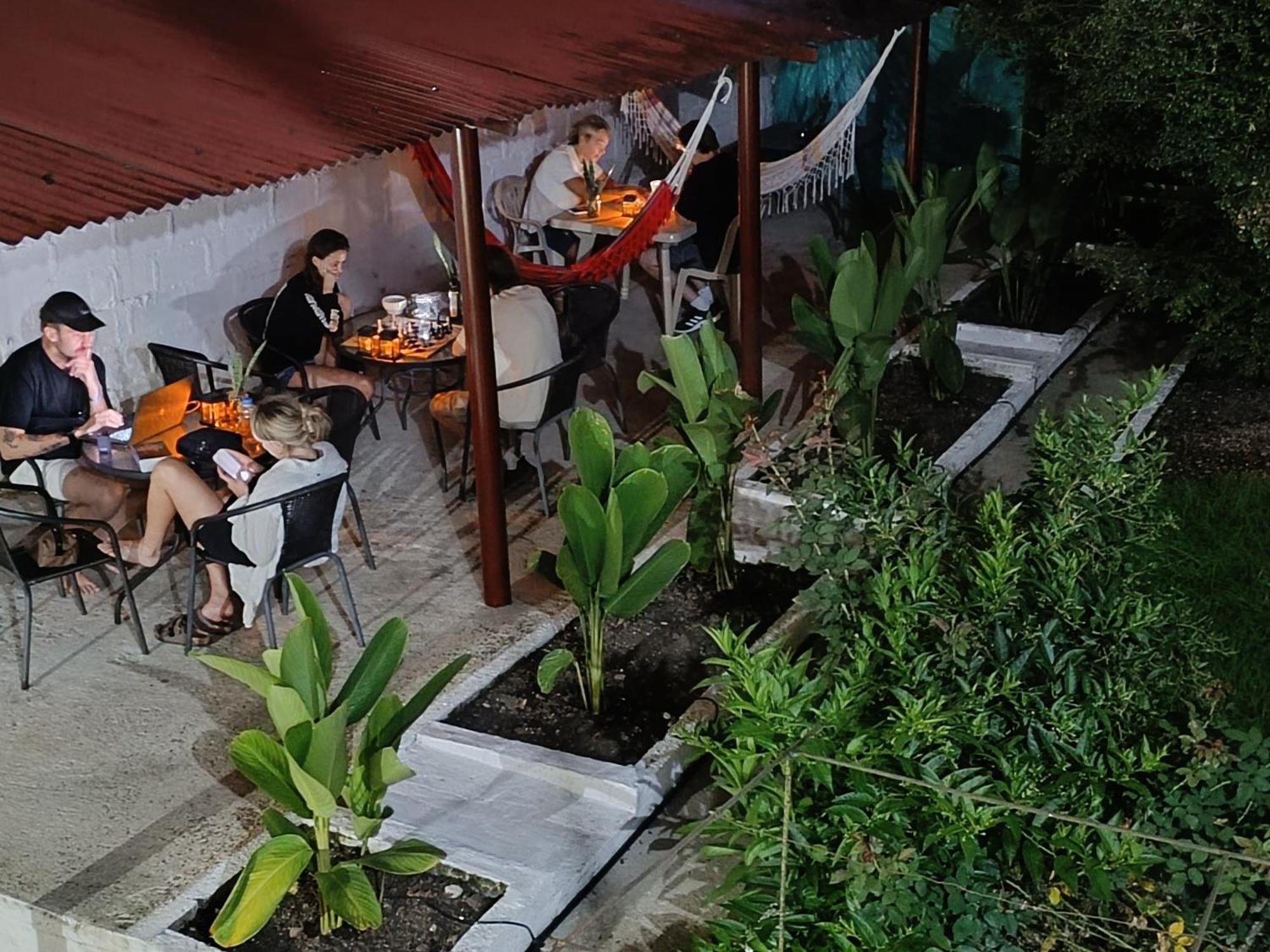 Magic Jardin Hostel - Patio, Balcony & Rooftop Экстерьер фото